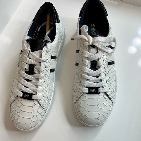 Michael Kors Snake Printed White and Black Sneaker - Picture 8 of 10